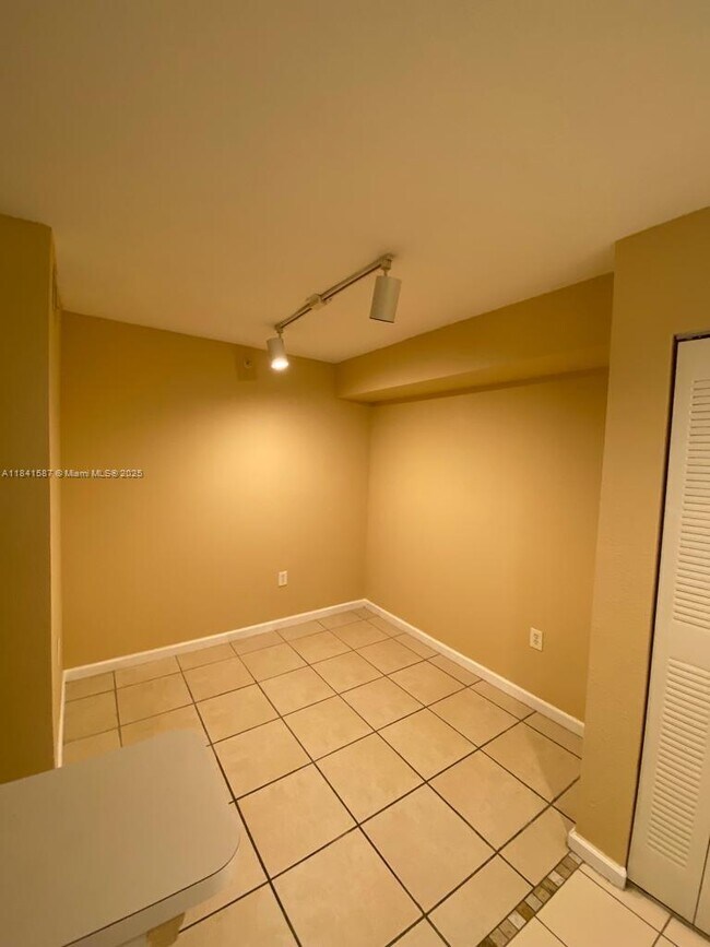 Building Photo - 15440 SW 284th St
