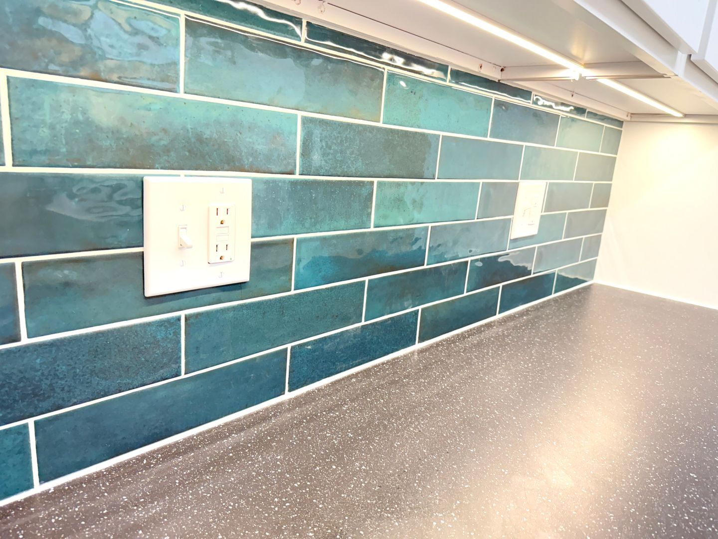 Building Photo - 8800 Plymouth St