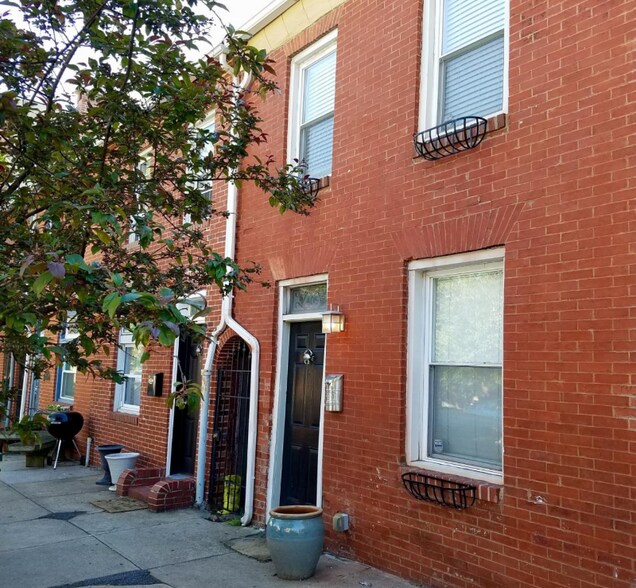 Building Photo - 408 S Washington St