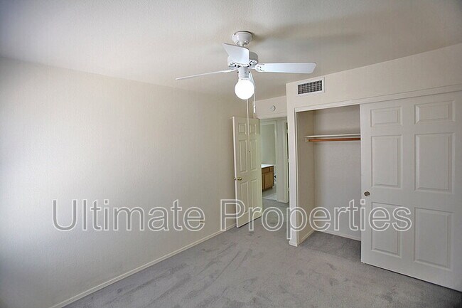 Building Photo - 5420 W Oraibi Dr