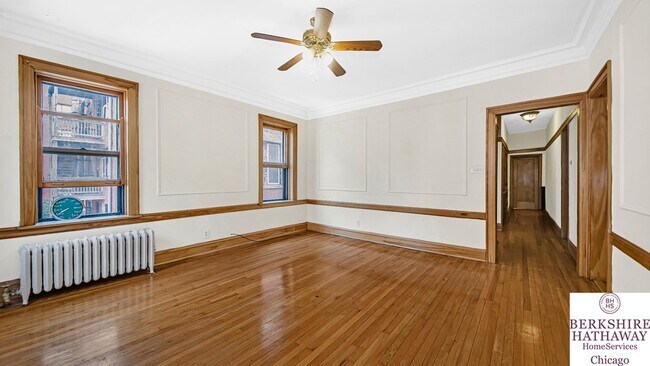 Building Photo - 1348 E Hyde Park Blvd