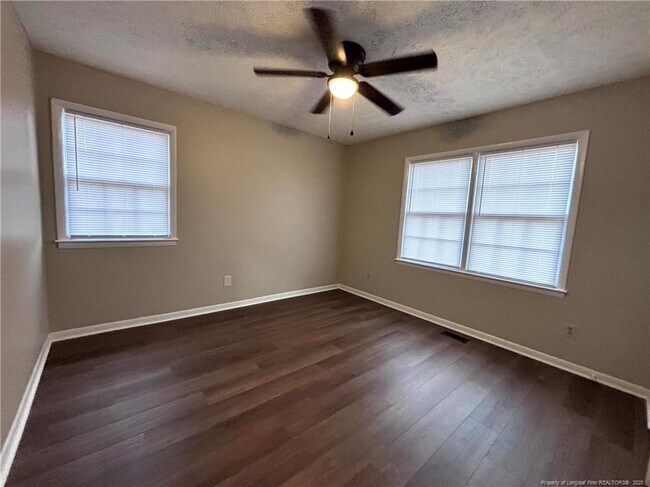 Building Photo - 1502 Diplomat Dr