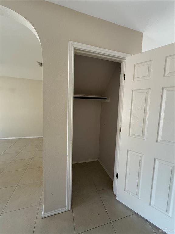 Building Photo - 22 San Gabriel St