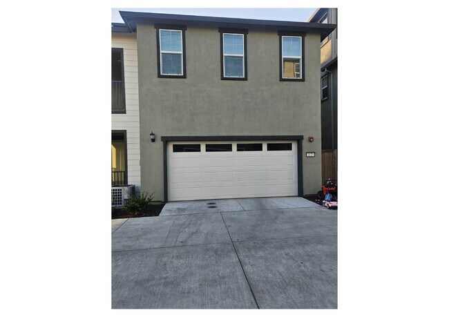 Building Photo - EPIC REA: Stunning Newly Constructed 4 Bed/ 3.5 Bath Home