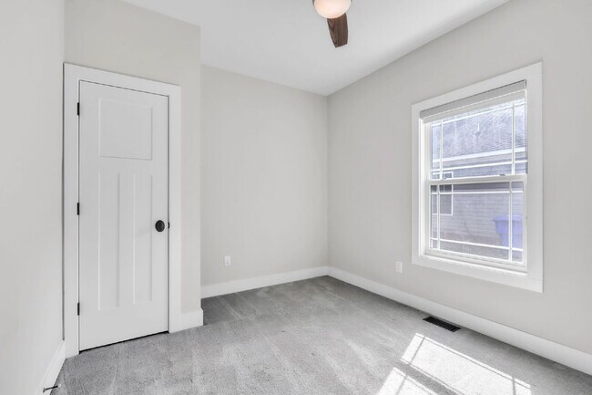 Building Photo - Stunning 3-Bedroom, 2-Bathroom Home Featuring Open-Concept Luxury Living $2150/mo rent