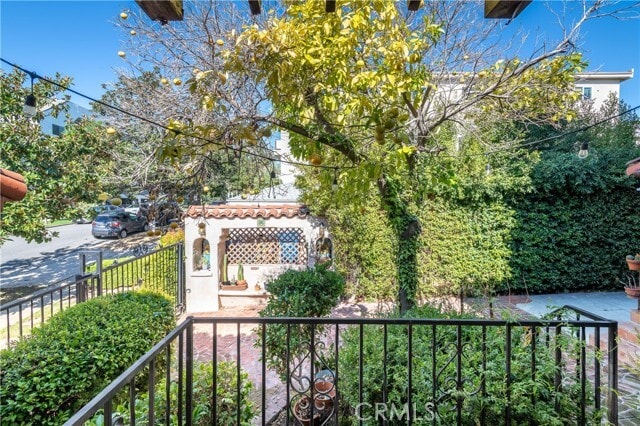 Building Photo - 1846 Holmby Ave