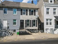 Building Photo - 841 Jackson St