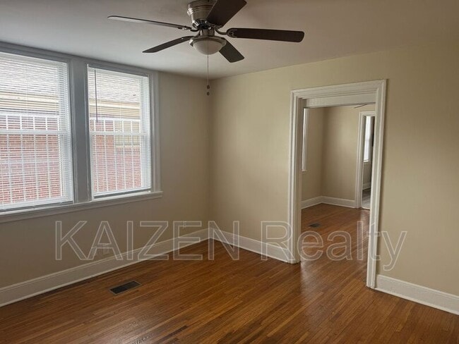 Building Photo - 820 Maury St