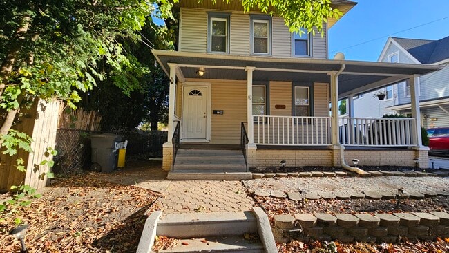 Building Photo - 5040 Washington Ave