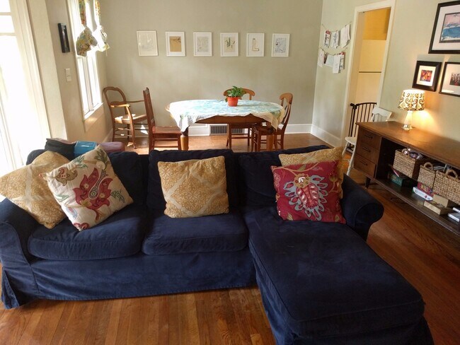 Building Photo - 170 Windsor Ct