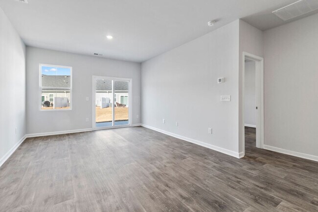 Building Photo - 173 Hoffman Townhome