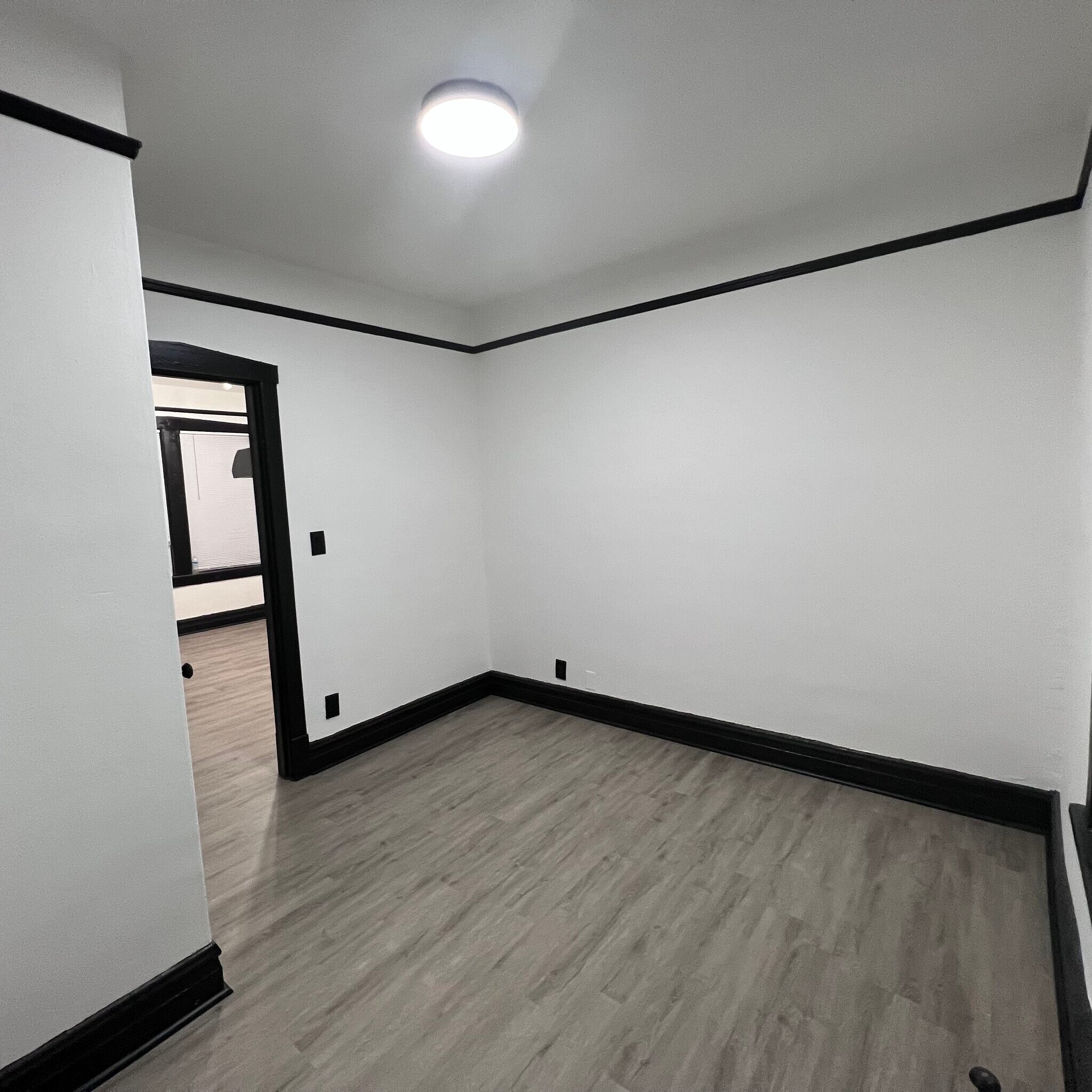 Building Photo - 1621 50th Ct