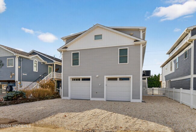 Building Photo - 3255 Goa Way