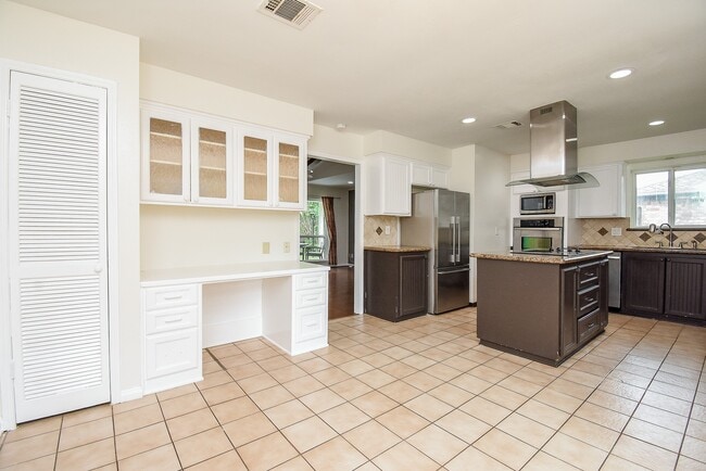 Building Photo - 14206 Ella Lee Ln