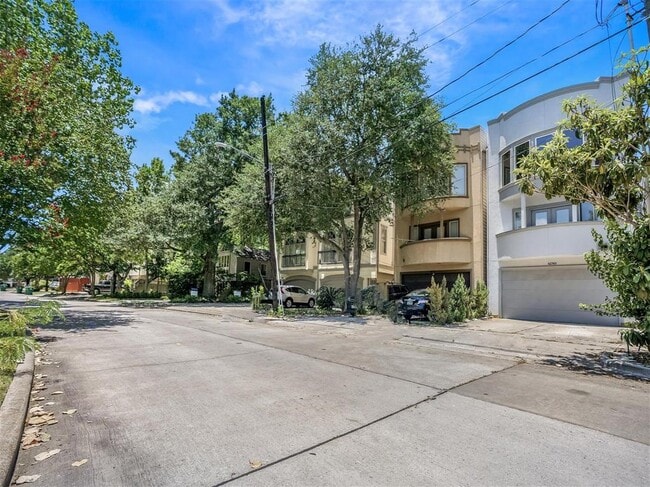 Building Photo - 4274 Childress St