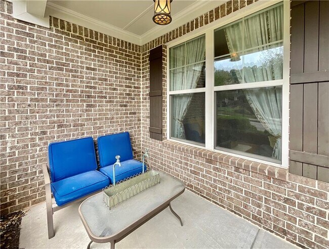 Building Photo - 5452 Oak Crest Ln