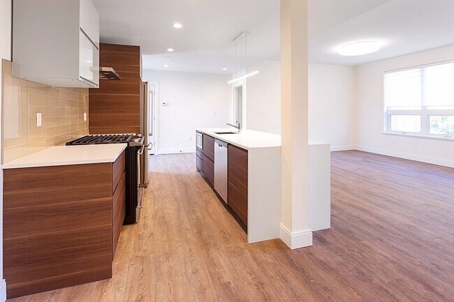 Building Photo - 40 Fisher Ave