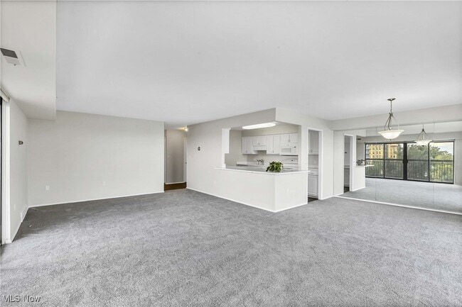 Building Photo - 12550 Lake Ave