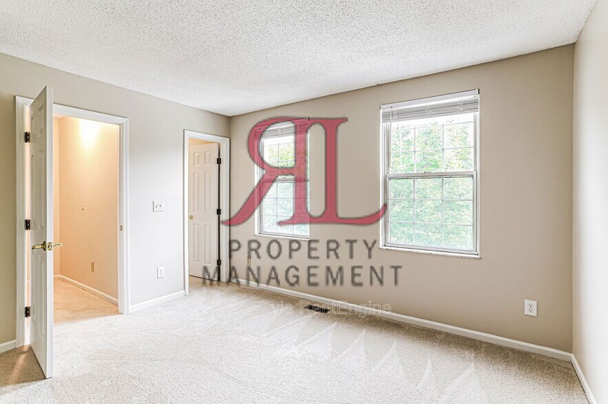 Building Photo - 771 Hunters Glen Dr