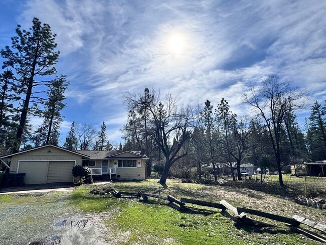 Building Photo - Country house