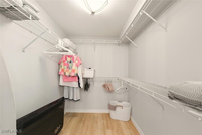 Building Photo - 4910 Deerfield Way