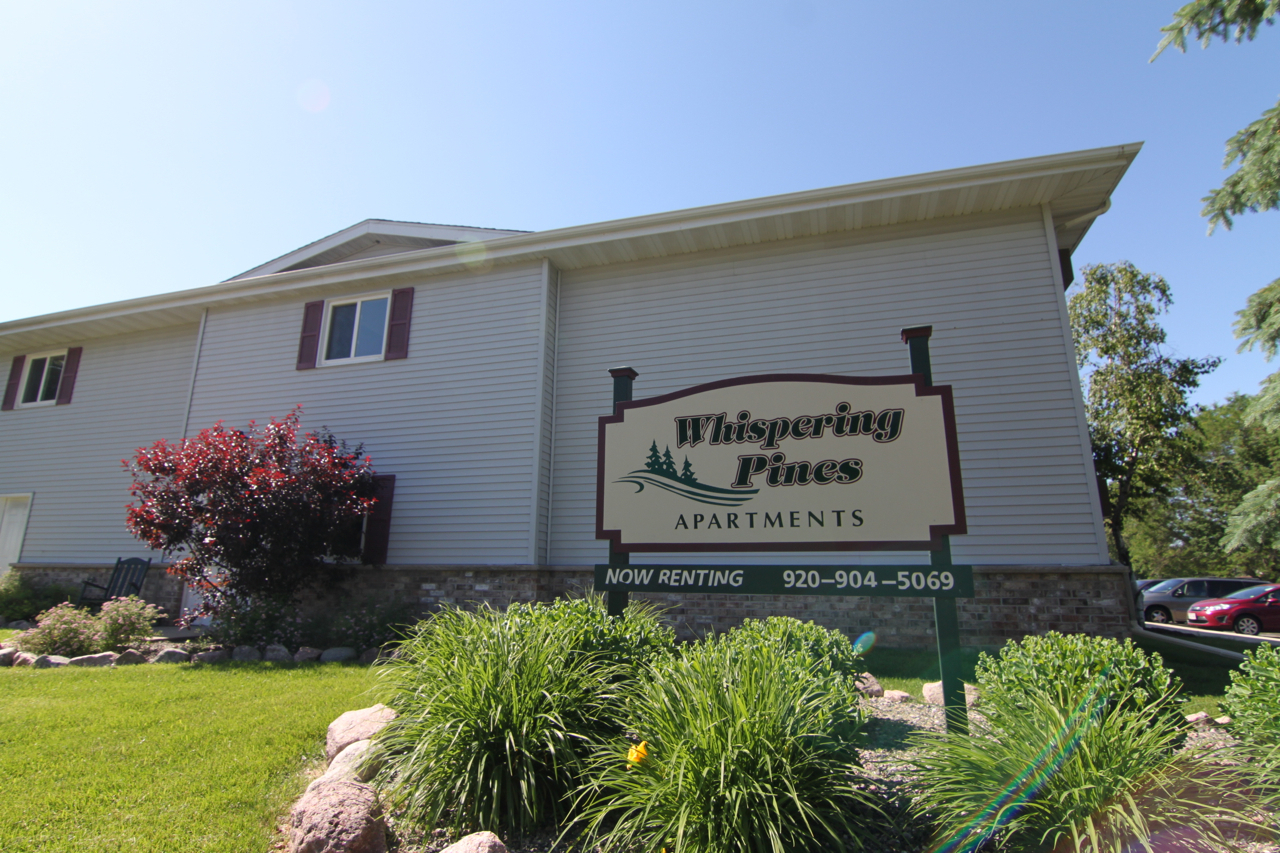 Interior Photo - Lomira Whispering Pines