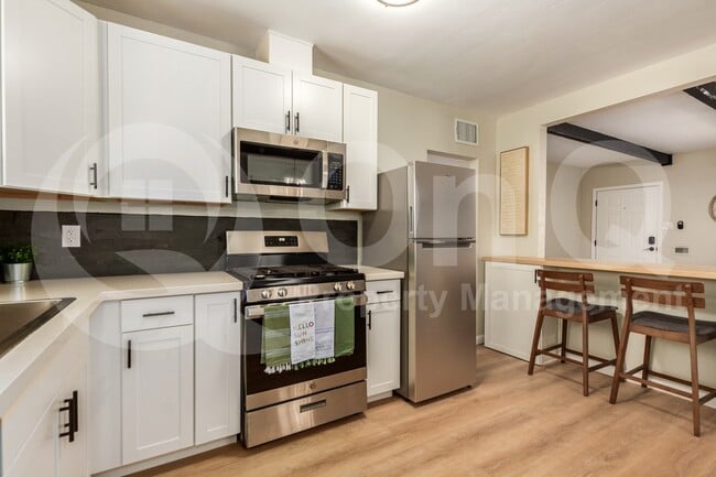 Building Photo - 4010 N 11th Ave
