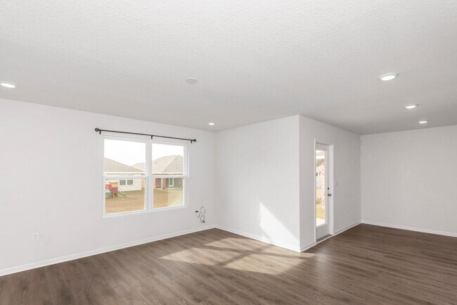 Building Photo - 4610 Reveille Wy