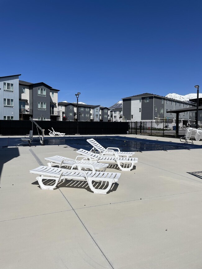 Building Photo - 517 S 1080 W