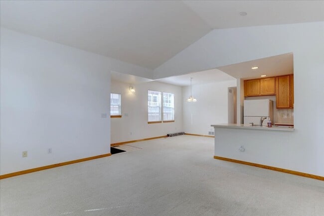 Building Photo - 2462 Concord Cir