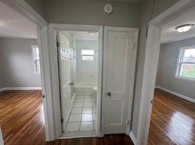 Building Photo - Spacious Three Bedroom House In Baltimore ...