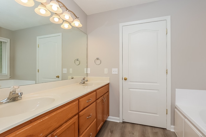 Building Photo - 2219 Spartan Ct