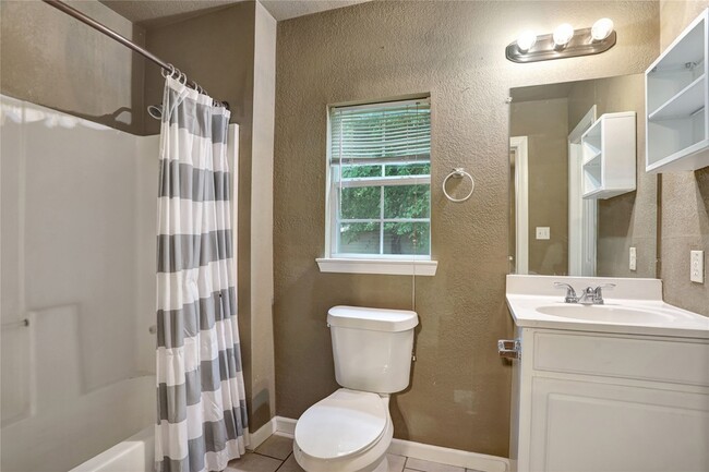 Building Photo - 707 N Tennessee St