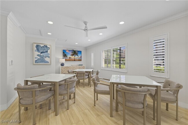 Building Photo - 7040 Pelican Bay Blvd