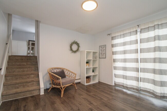 Building Photo - 213 Blueberry Dr