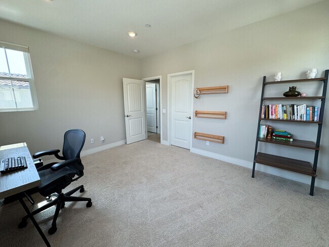 Building Photo - Solterra at Pacific Highlands Exceptional Residence & Schools