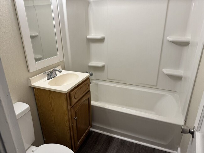 Building Photo - 305 Miller Blvd