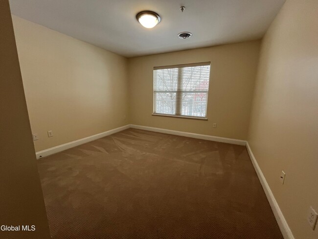 Building Photo - 74 Weibel Ave