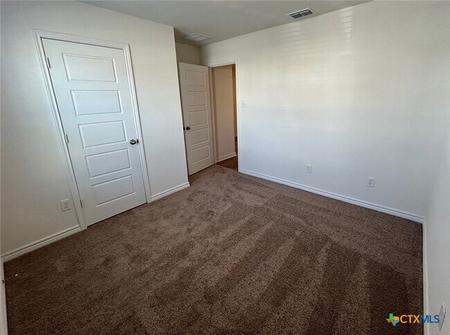 Building Photo - 317 Harvest Flds