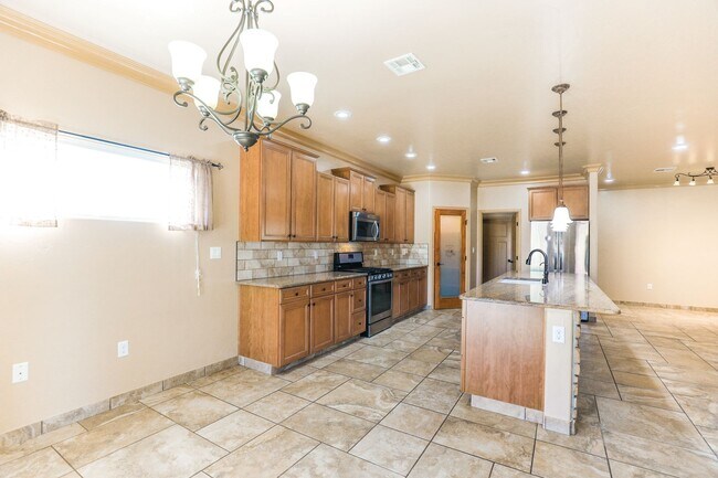 Building Photo - 479 San Simon Dr