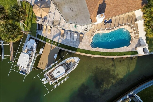 Building Photo - 320 Harbor Passage