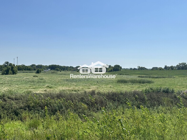 Building Photo - 1065 Jubert Dr