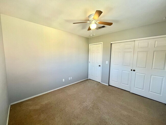 Building Photo - **$800 OFF MOVE IN BY 12/12/25**Spacious 3 Bedroom, 2.5 Bath Home with No HOA and Modern Finishes