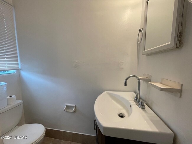 Building Photo - 3226 S Atlantic Ave