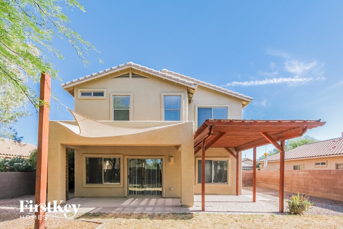Building Photo - 11911 W Fontenelle Dr