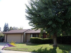 Building Photo - Open 2 Bed 2 Bath Natomas Duplex Unit