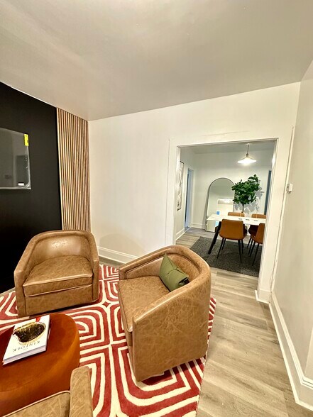 Building Photo - 48 Maple Ave