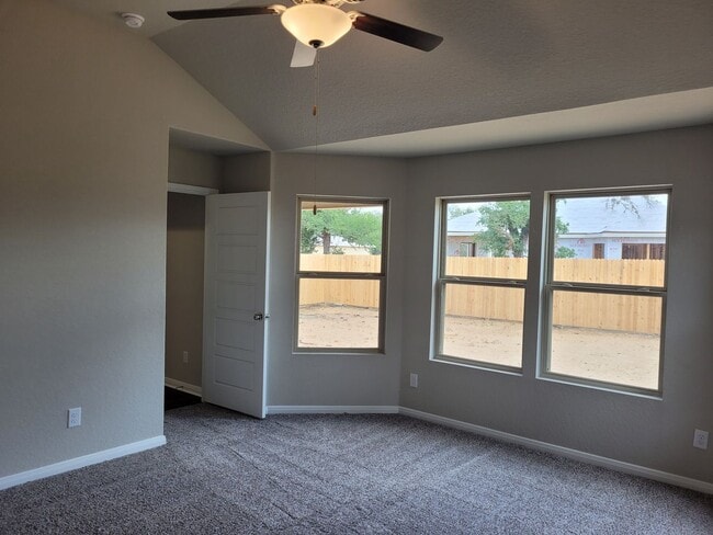 Building Photo - 1108 Riverwood