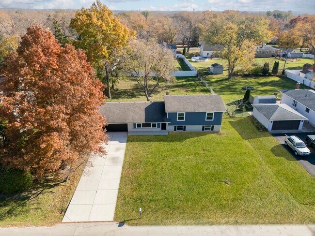 Building Photo - 2N359 Mildred Ave