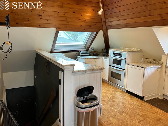 Building Photo - 71 Grovers Ave